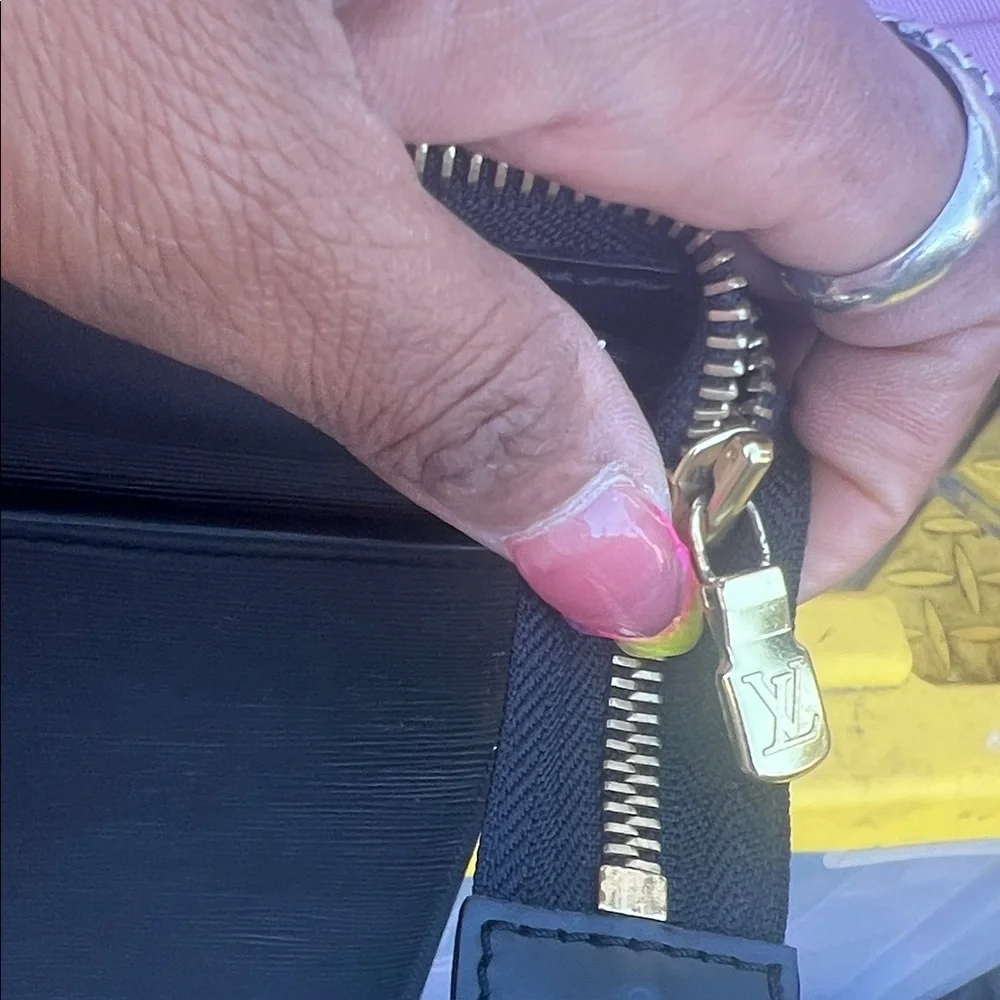 Louis Vuitton black - Picture 5 of 5